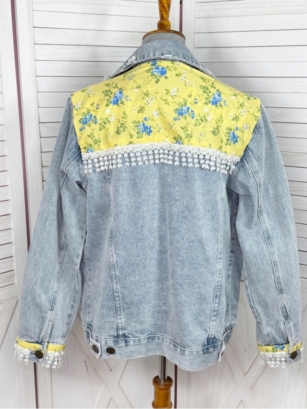 Show Me Your‎ Mumu Dover Jean Jacket Small Blue Floral Lace Denim Cottagecore